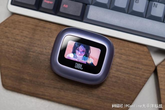 音乐商务舱三代评测：传奇之声的智能再升级九游会J9入口JBL TOUR PRO3(图3)