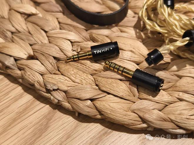 元级旗舰动圈：镀金振膜下的卓越音质之旅九游会·j9网站TinHiFi T7千(图6)